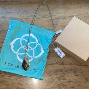 Kendra Scott Jewelry - Kendra Scott Damon Long Pendant Necklace Kendra Scott Jewelry - Kendra Scott Damon Long Pendant Necklace